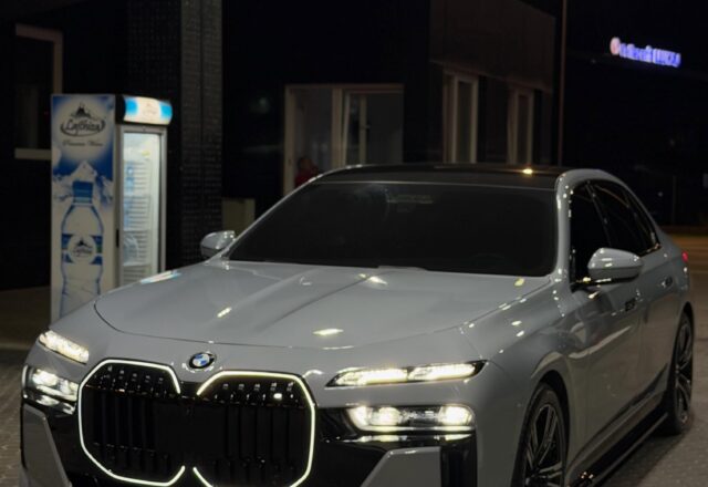 BMW Seria 7 Modeli 760i M-Performance 2024