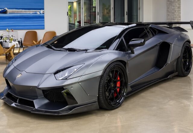 Lamborghini Aventador LP700-4 Roadster – 2015